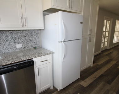 1103 Bryant Street - Photo Thumbnail 7