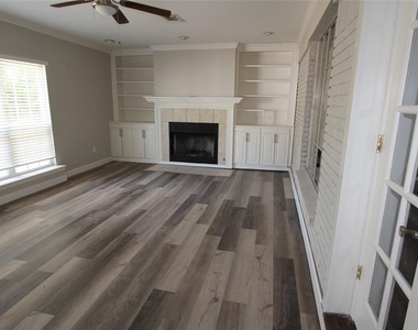 1103 Bryant Street - Photo Thumbnail 12