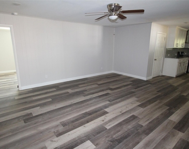 1103 Bryant Street - Photo Thumbnail 4