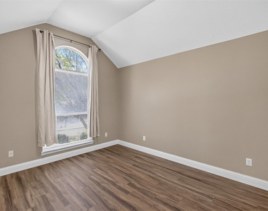 2921 Silvercrest Lane - Photo Thumbnail 23