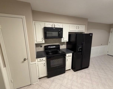 505 Cedar Elm Lane - Photo Thumbnail 6