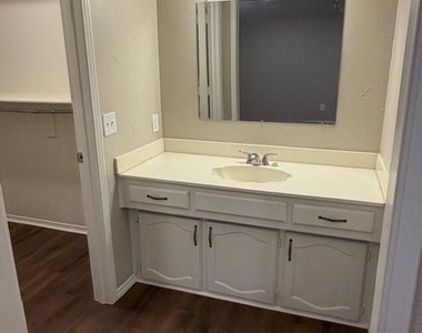 505 Cedar Elm Lane - Photo Thumbnail 14