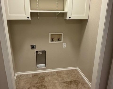 505 Cedar Elm Lane - Photo Thumbnail 16