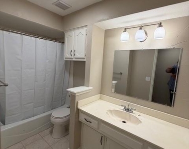 505 Cedar Elm Lane - Photo Thumbnail 8
