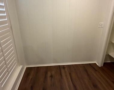 505 Cedar Elm Lane - Photo Thumbnail 17