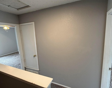 7808 Ashe Court - Photo Thumbnail 12