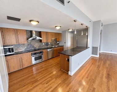 3030 Mckinney Avenue - Photo Thumbnail 10