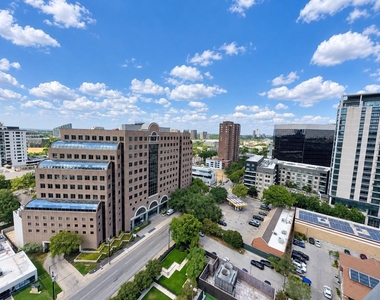 3030 Mckinney Avenue - Photo Thumbnail 28