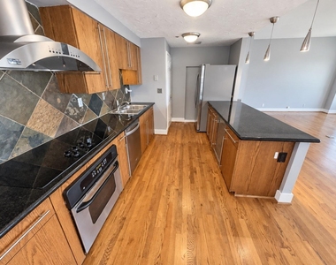 3030 Mckinney Avenue - Photo Thumbnail 8