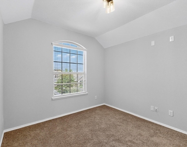 621 Big Horn Road - Photo Thumbnail 25
