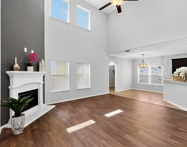 621 Big Horn Road - Photo Thumbnail 7