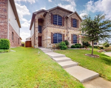 621 Big Horn Road - Photo Thumbnail 2