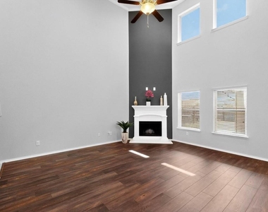 621 Big Horn Road - Photo Thumbnail 5