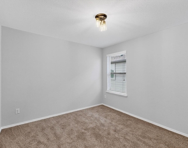 621 Big Horn Road - Photo Thumbnail 27