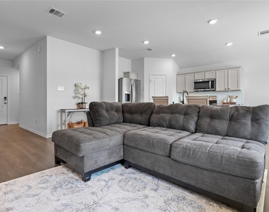 1322 Community Way - Photo Thumbnail 3