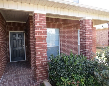 610 Poplar Vista Lane - Photo Thumbnail 2