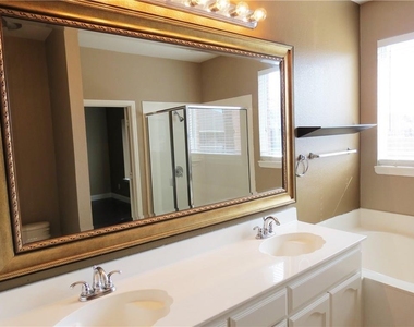 610 Poplar Vista Lane - Photo Thumbnail 10