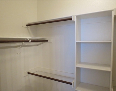 610 Poplar Vista Lane - Photo Thumbnail 13