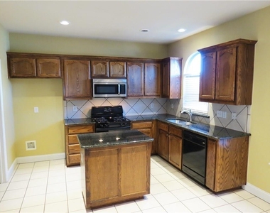 610 Poplar Vista Lane - Photo Thumbnail 4