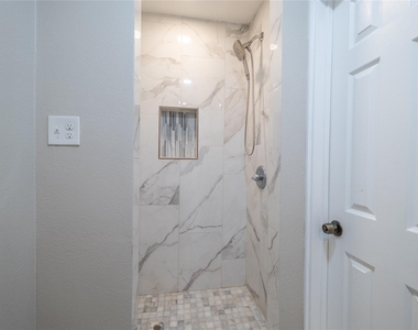 11005 Ferguson Road - Photo Thumbnail 16