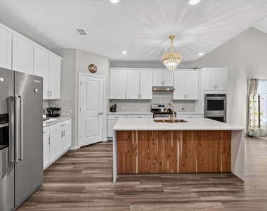 447 Crystal  Clear Lane - Photo Thumbnail 5
