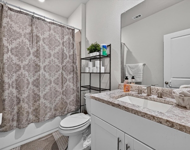 447 Crystal  Clear Lane - Photo Thumbnail 15