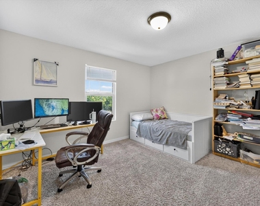 447 Crystal  Clear Lane - Photo Thumbnail 19