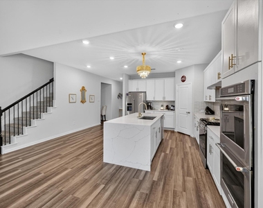 447 Crystal  Clear Lane - Photo Thumbnail 7