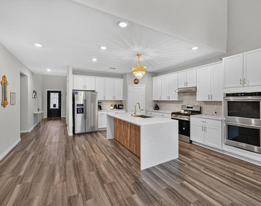 447 Crystal  Clear Lane - Photo Thumbnail 4
