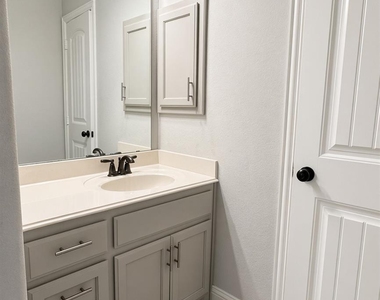 5912 Adair Lane - Photo Thumbnail 23