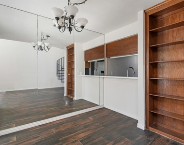 5100 Verde Valley Lane - Photo Thumbnail 7
