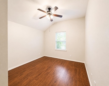 1721 Woodstream Lane - Photo Thumbnail 17