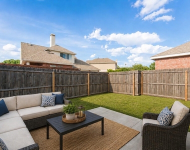 1721 Woodstream Lane - Photo Thumbnail 21