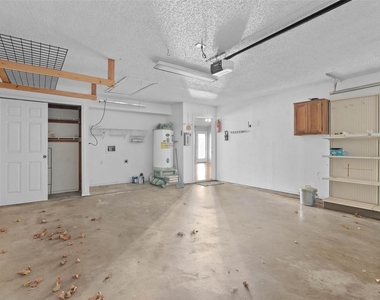 2812 Terry Court - Photo Thumbnail 27