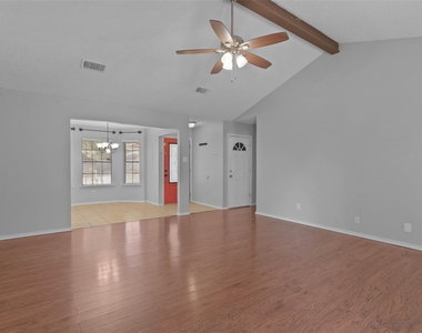 2812 Terry Court - Photo Thumbnail 3