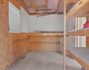 2812 Terry Court - Photo Thumbnail 26