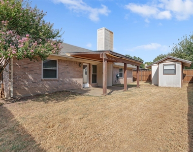 2812 Terry Court - Photo Thumbnail 22