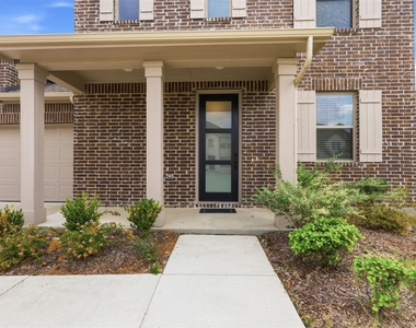 1308 Parkdale Street - Photo Thumbnail 1