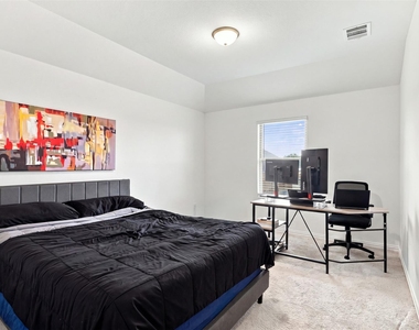 1308 Parkdale Street - Photo Thumbnail 17
