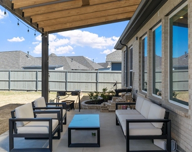 2308 Clancy Drive - Photo Thumbnail 9