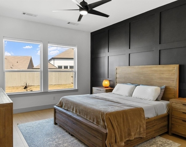 2308 Clancy Drive - Photo Thumbnail 7