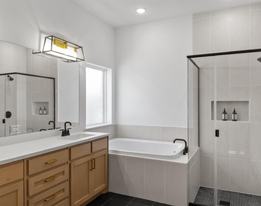 2308 Clancy Drive - Photo Thumbnail 8