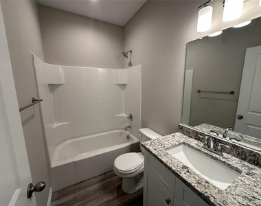 4804 Delano Street - Photo Thumbnail 5