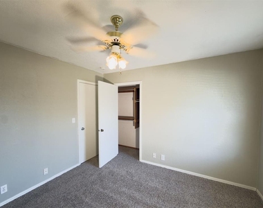 812 Countrywood Lane - Photo Thumbnail 21