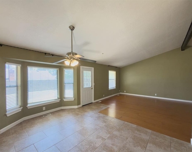 812 Countrywood Lane - Photo Thumbnail 19