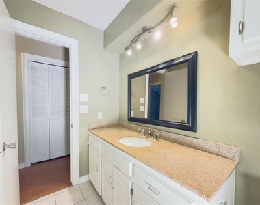 812 Countrywood Lane - Photo Thumbnail 25