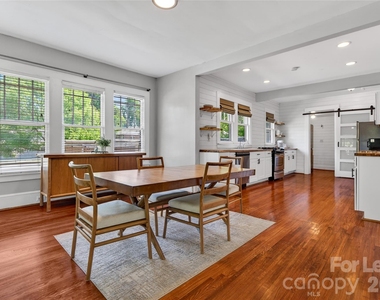 405 Walnut Avenue - Photo Thumbnail 4