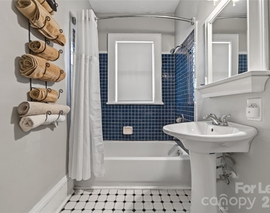 405 Walnut Avenue - Photo Thumbnail 11