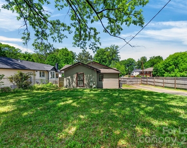 405 Walnut Avenue - Photo Thumbnail 17