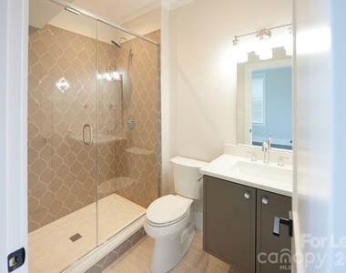 1300 E 10th Street - Photo Thumbnail 8